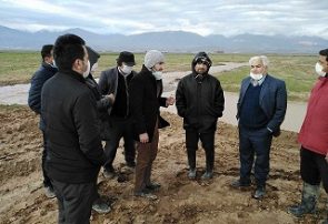 تغییر خودسرانه مسیر آب باعث بروز سیلاب در زبرخان شد تغییر خودسرانه مسیر آب باعث بروز سیلاب در زبرخان شد