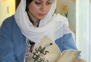 داستان نویسی را نه تنها موازی بلکه بالاتر از سینما می دانم داستان نویسی را نه تنها موازی بلکه بالاتر از سینما می دانم