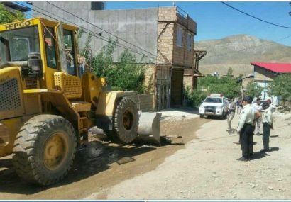 طرح جمع آوری انشعابات غيرمجاز آب در شهر بار آغاز شد طرح جمع آوری انشعابات غیرمجاز آب در شهر بار آغاز شد