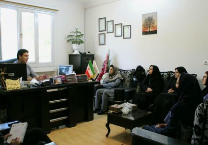 تقدیر مجمع مشورتی زنان شهرستان نیشابور از وکیل پایه یک دادگستری تقدیر مجمع مشورتی زنان شهرستان نیشابور از وکیل پایه یک دادگستری