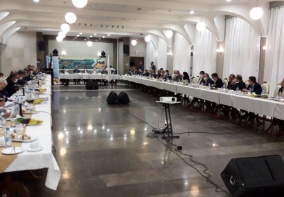 مسئولان اقتصادی استان در سکوت خبری نیشابور را ترک کردند مسئولان اقتصادی استان در سکوت خبری نیشابور را ترک کردند