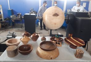 بزرگترین دستگاه خراطی پیشرفته خاورمیانه در نیشابور به بهره برداری رسید بزرگترین دستگاه خراطی پیشرفته خاورمیانه در نیشابور به بهره برداری رسید