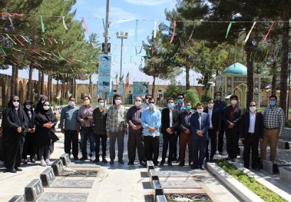 حضور خبرنگاران نیشابور در گلزار شهدا در آستانه روز خبرنگار