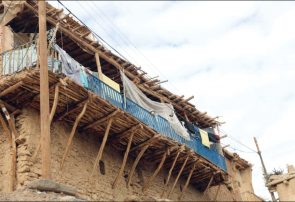 زلزله درکمین خانههای چوبی و گلی خرو زلزله درکمین خانههای چوبی و گلی خرو