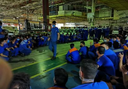 اعتصاب نیست؛ کارگران مشغول صرف چای هستند! اعتصاب نیست؛ کارگران مشغول صرف چای هستند!