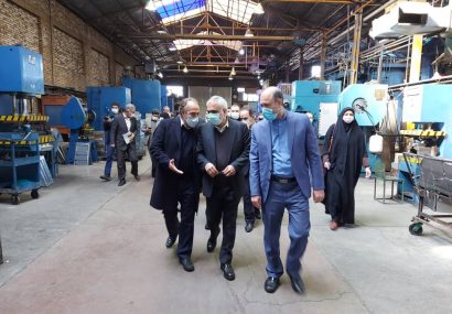 در استان خراسان رضوی مشکلات واحدهای دارای حقوق معوق نسبت به میانگین کشوری کمتر است