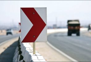 سارقان بیش از ۱۰میلیارد ریال از علائم جادهای نیشابور را به سرقت بردند سارقان بیش از ۱۰میلیارد ریال از علائم جادهای نیشابور را به سرقت بردند