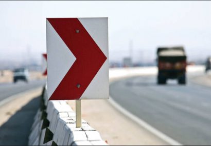 سارقان بیش از ۱۰میلیارد ریال از علائم جادهای نیشابور را به سرقت بردند سارقان بیش از ۱۰میلیارد ریال از علائم جادهای نیشابور را به سرقت بردند