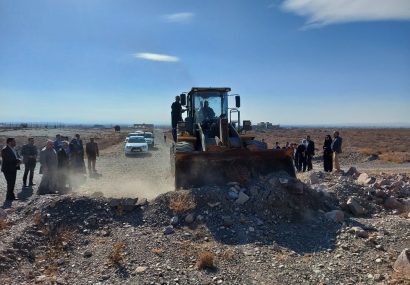 دیوار حائل دانشگاه علوم پزشکی و دانشگاه نیشابور برداشته شد دیوار حائل دانشگاه علوم پزشکی و دانشگاه نیشابور برداشته شد