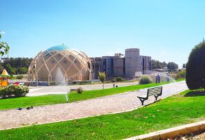 هزار نکته باریکتر ز مو در افلاکنما است هزار نکته باریکتر ز مو در افلاکنما است