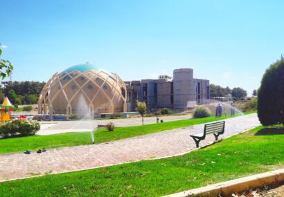 هزار نکته باریکتر ز مو در افلاکنما است هزار نکته باریکتر ز مو در افلاکنما است