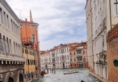 از نیشـابور تا ونـیز از نیشـابور تا ونـیز