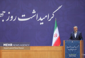 آقای مرتضوی! شما متولی امامزادهاید، حرمت نگه دارید! آقای مرتضوی! شما متولی امامزادهاید، حرمت نگه دارید!