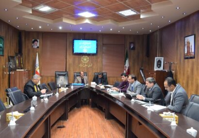 باید یقه شهردار را گرفت