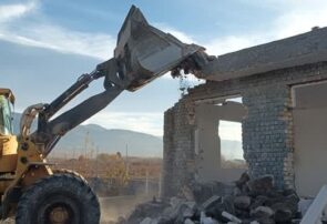 ویلای مربوط به یکی از افسران انتظامی را تخریب کردیم / در بحث ساخت و سازهای غیر مجاز با کسی تعارف نداریم ویلای مربوط به یکی از افسران انتظامی را تخریب کردیم / در بحث ساخت و سازهای غیر مجاز با کسی تعارف نداریم