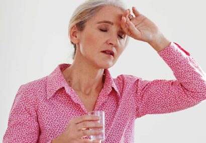 بررسی ارتباط رفتارهای ارتقاء دهنده سلامت با علائم یائسگی در زنان یائسه شهر نیشابور بررسی ارتباط رفتارهای ارتقاء دهنده سلامت با علائم یائسگی در زنان یائسه شهر نیشابور