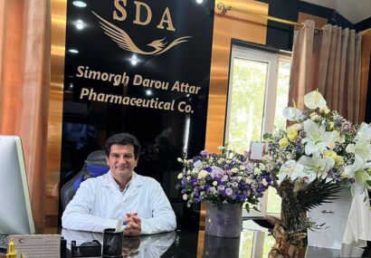 دکتر سعیدی داروساز نیشابوری به عنوان داروساز برتر سال انتخاب شد دکتر سعیدی داروساز نیشابوری به عنوان داروساز برتر سال انتخاب شد