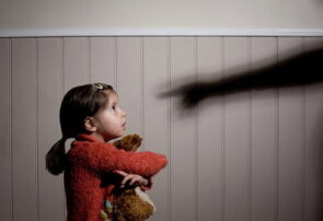 کودکآزاری در صدر تماسهای اورژانس اجتماعی نیشابور کودکآزاری در صدر تماسهای اورژانس اجتماعی نیشابور