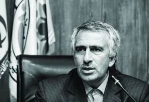 سوءقصد به رئیس شورای شهر درود با اسید سوءقصد به رئیس شورای شهر درود با اسید