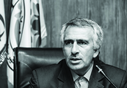 سوءقصد به رئیس شورای شهر درود با اسید سوءقصد به رئیس شورای شهر درود با اسید