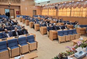 انحراف از وفاق در نشست فعالان سیاسی نیشابور انحراف از وفاق در نشست فعالان سیاسی نیشابور